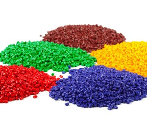 Naphtenics and paraffinic process oils